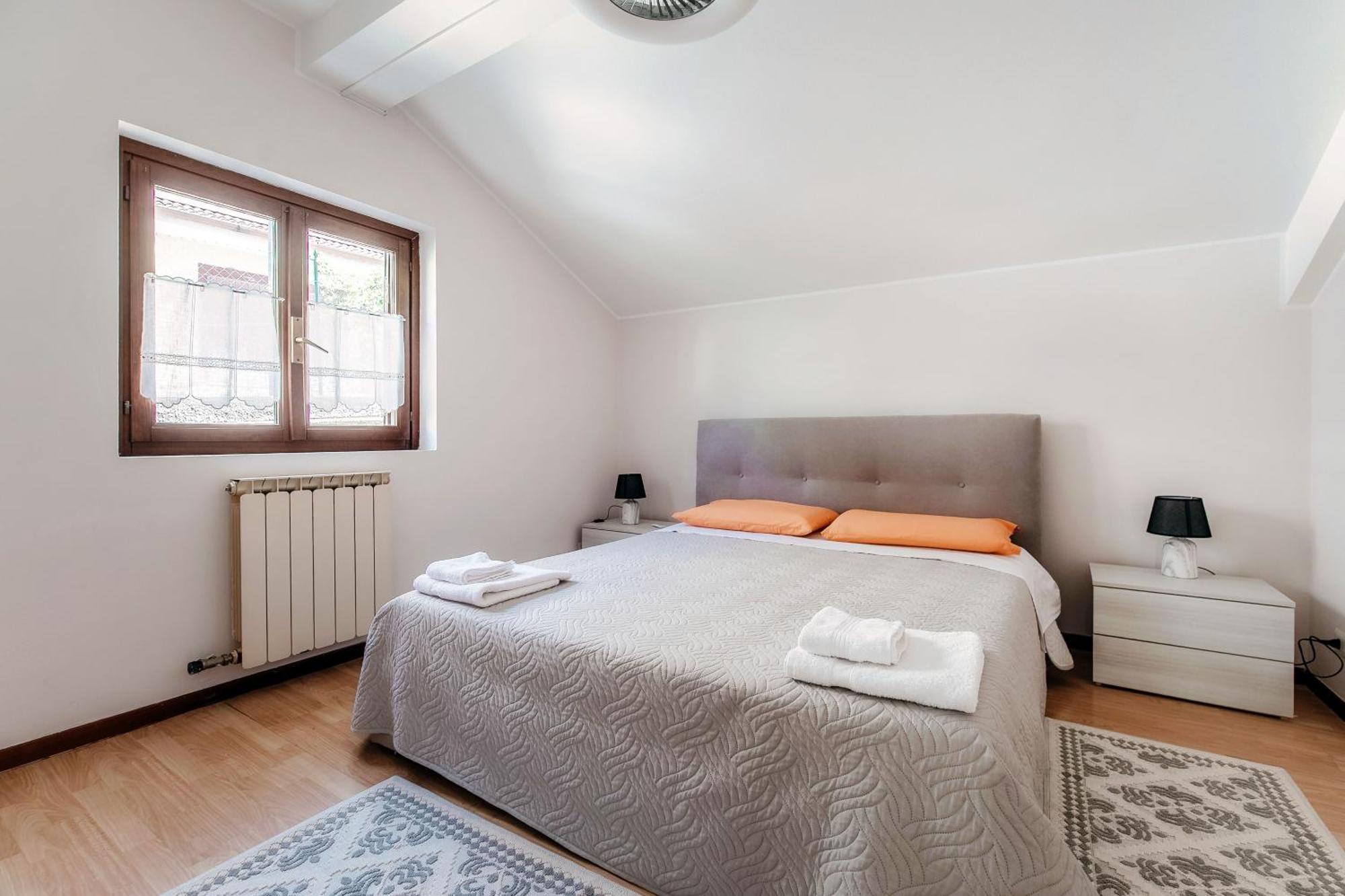 Wisteriaroom Como Room photo